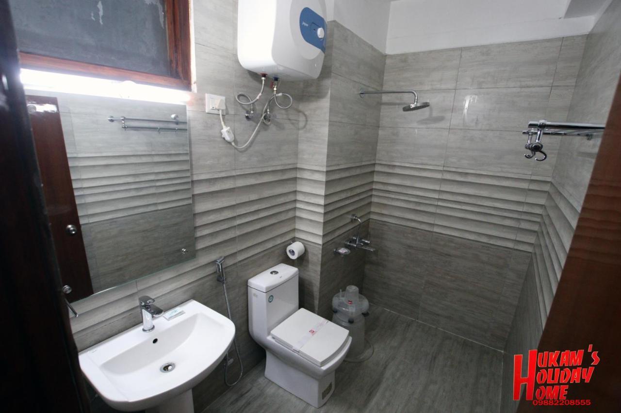 Hotel Hukam'S Holiday Home Kasol Esterno foto