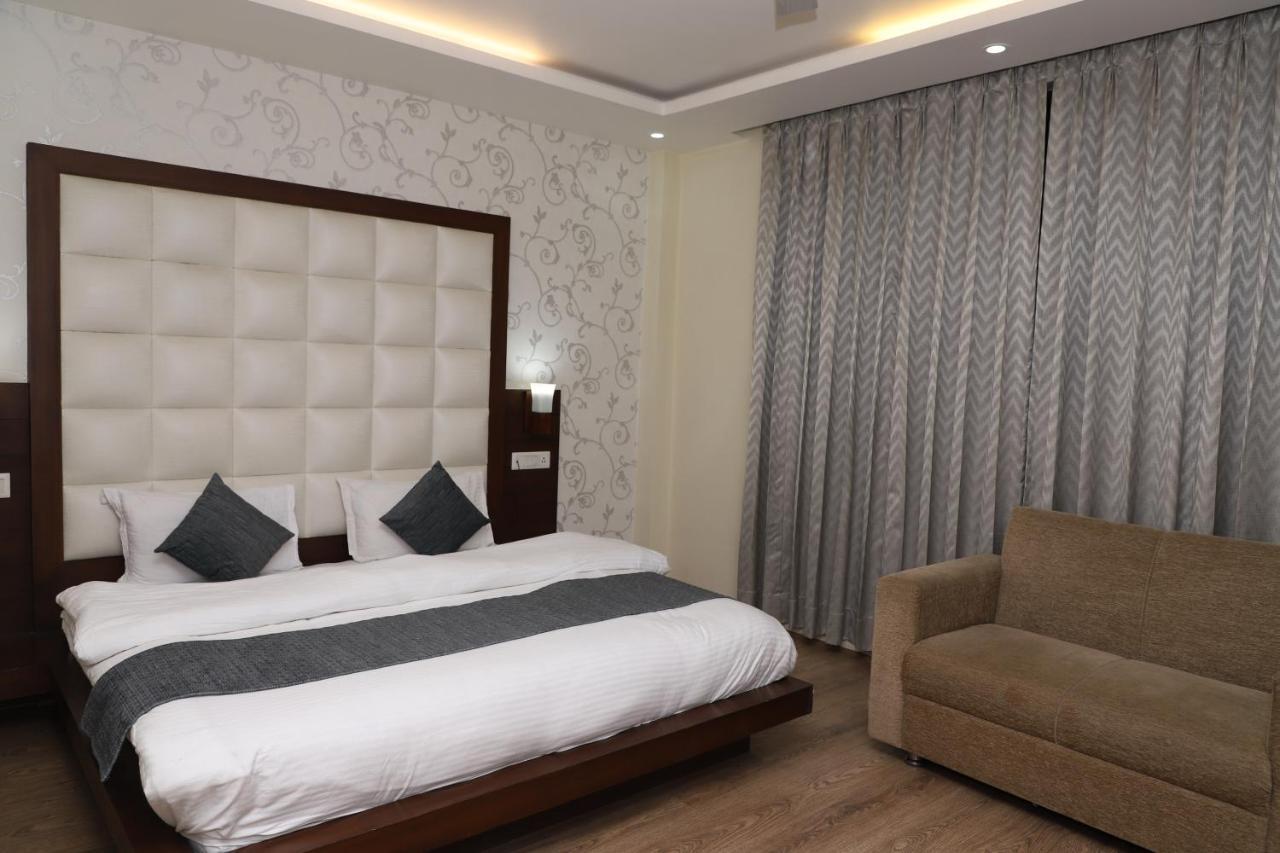 Hotel Hukam'S Holiday Home Kasol Esterno foto