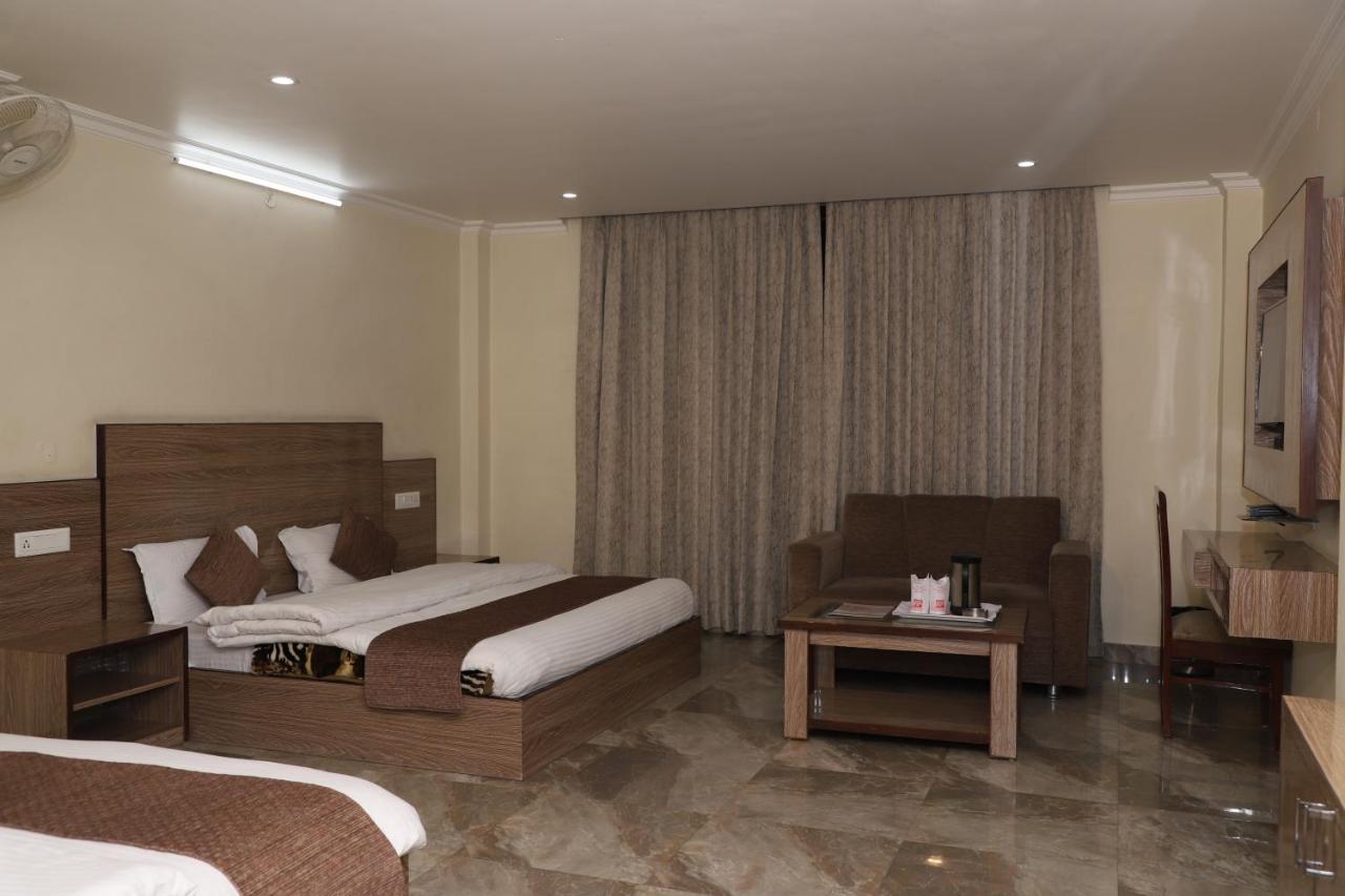 Hotel Hukam'S Holiday Home Kasol Esterno foto